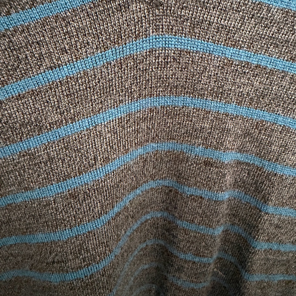Banana Republic Men's V-Neck Sweater in Gray and Blue XL - Picture 4 of 6